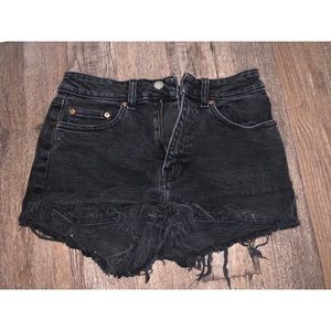 H&M Dark Denim Jean Shorts- Size 4 US